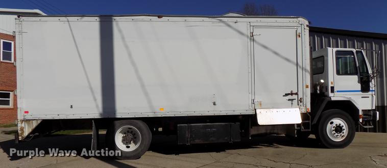 image for item DE7550 2007 Sterling SC8000 shredder box truck