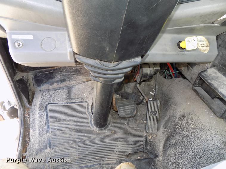 image for item DE7550 2007 Sterling SC8000 shredder box truck