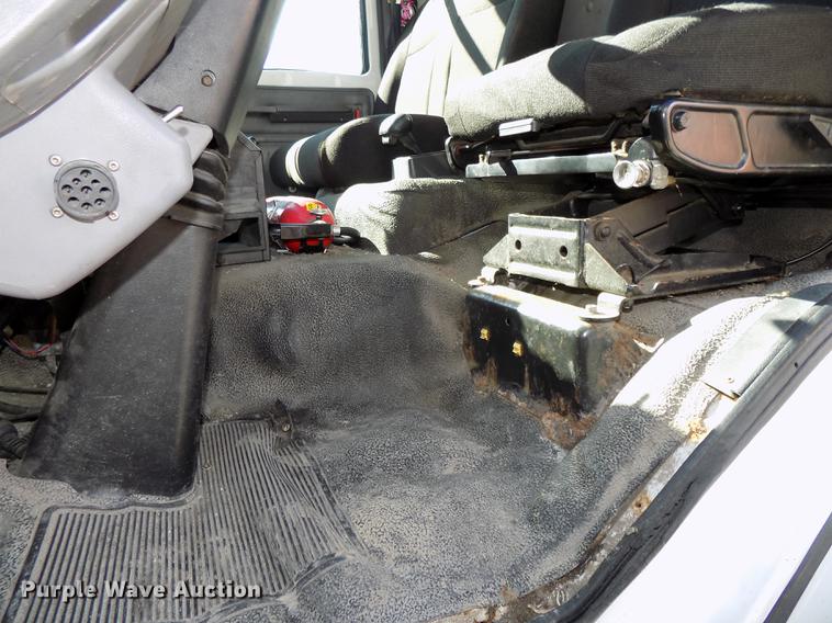 image for item DE7550 2007 Sterling SC8000 shredder box truck