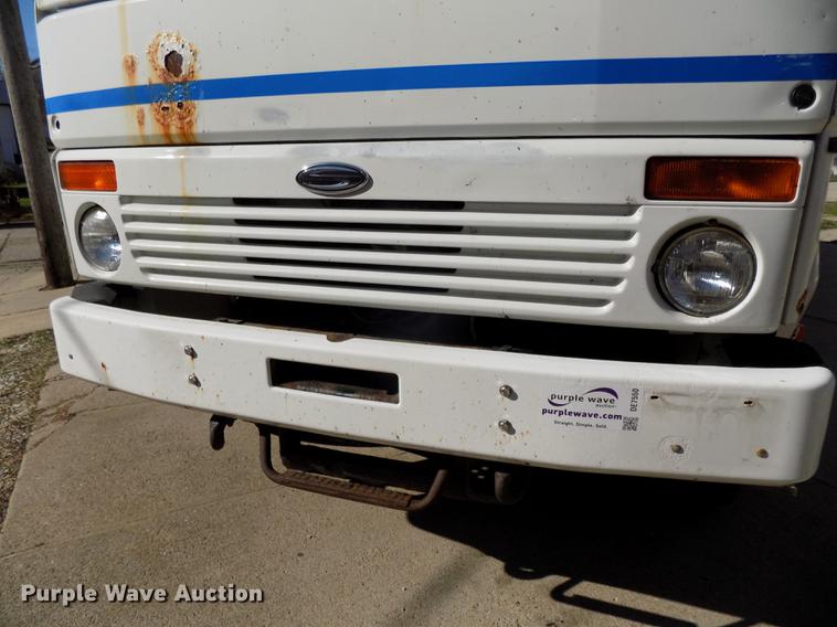 image for item DE7550 2007 Sterling SC8000 shredder box truck