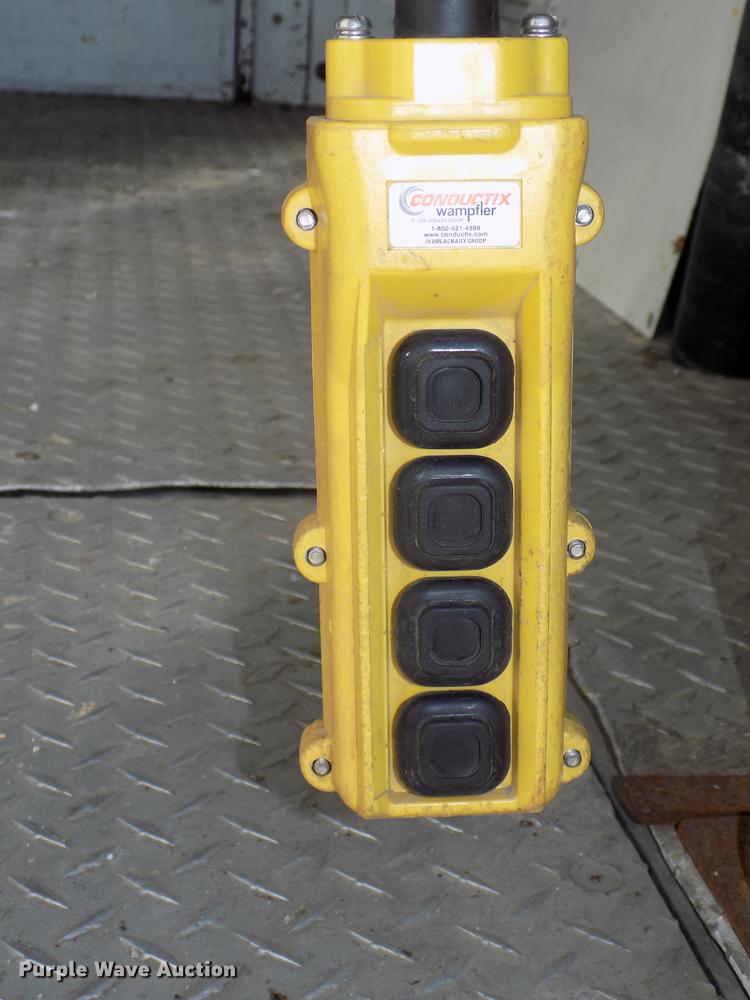 image for item DE7550 2007 Sterling SC8000 shredder box truck