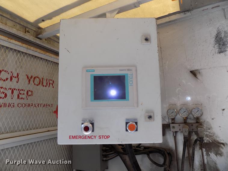 image for item DE7550 2007 Sterling SC8000 shredder box truck