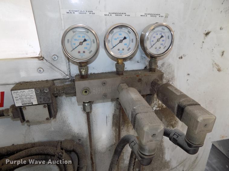 image for item DE7550 2007 Sterling SC8000 shredder box truck