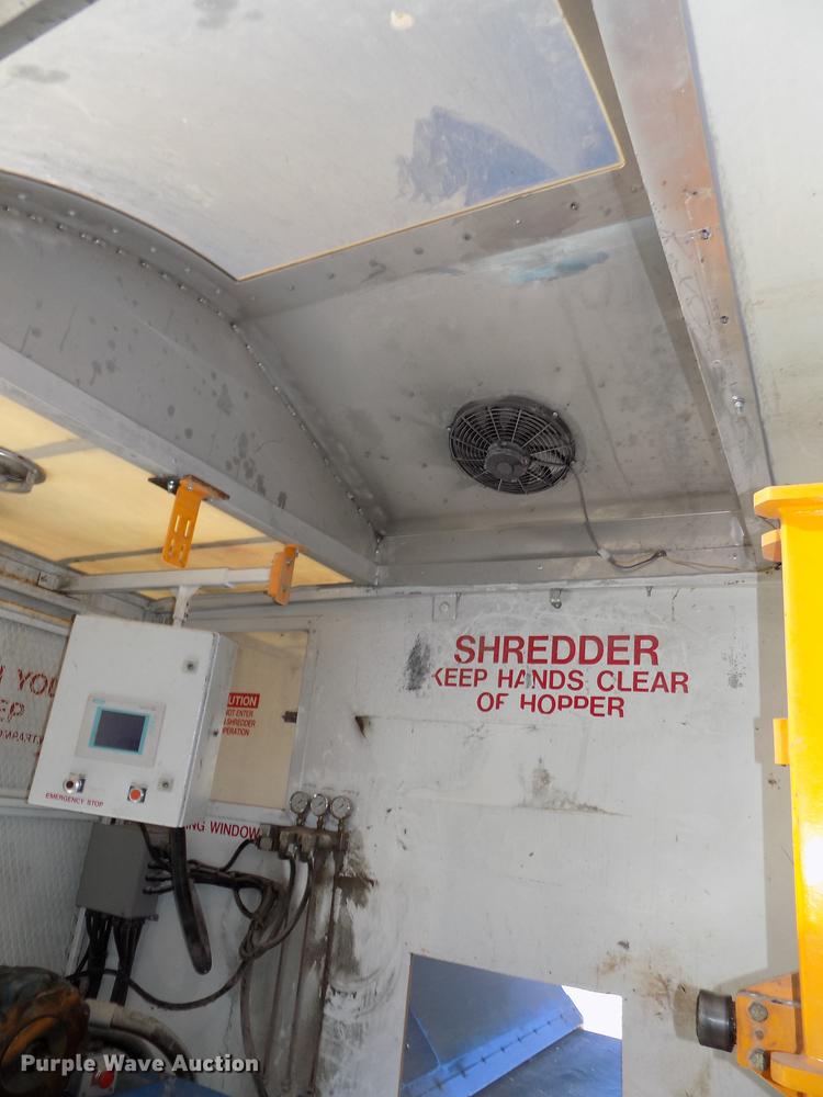 image for item DE7550 2007 Sterling SC8000 shredder box truck