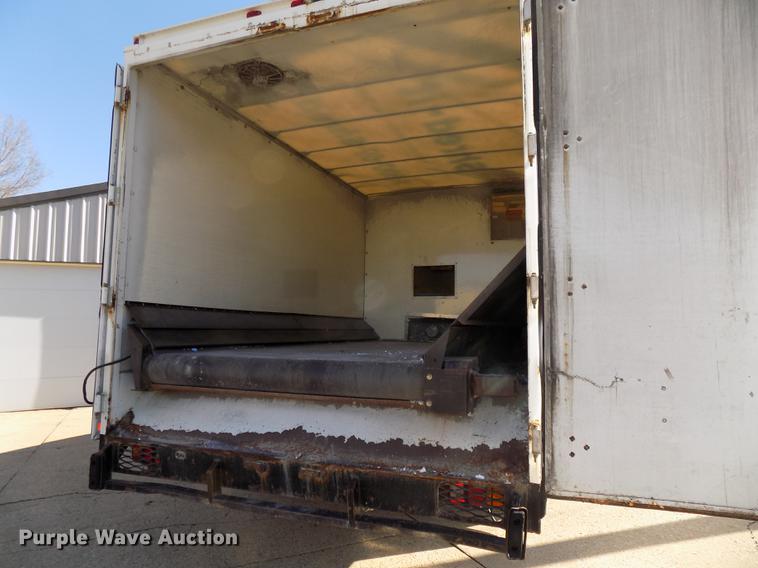 image for item DE7550 2007 Sterling SC8000 shredder box truck