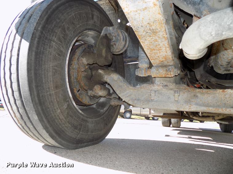 image for item DE7550 2007 Sterling SC8000 shredder box truck