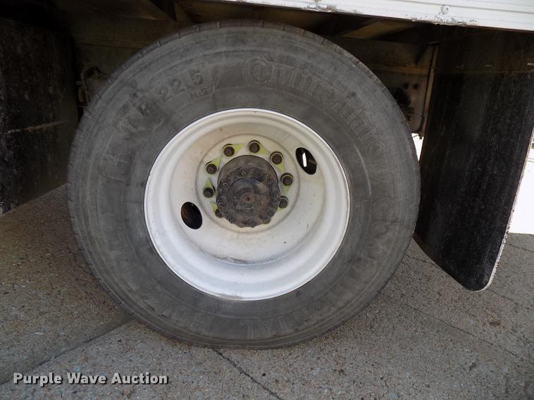 image for item DE7550 2007 Sterling SC8000 shredder box truck