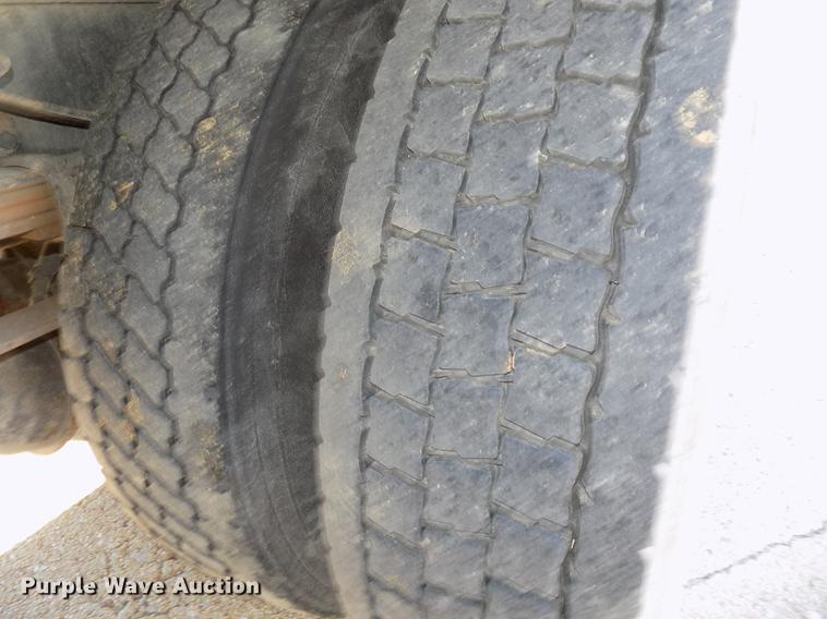 image for item DE7550 2007 Sterling SC8000 shredder box truck