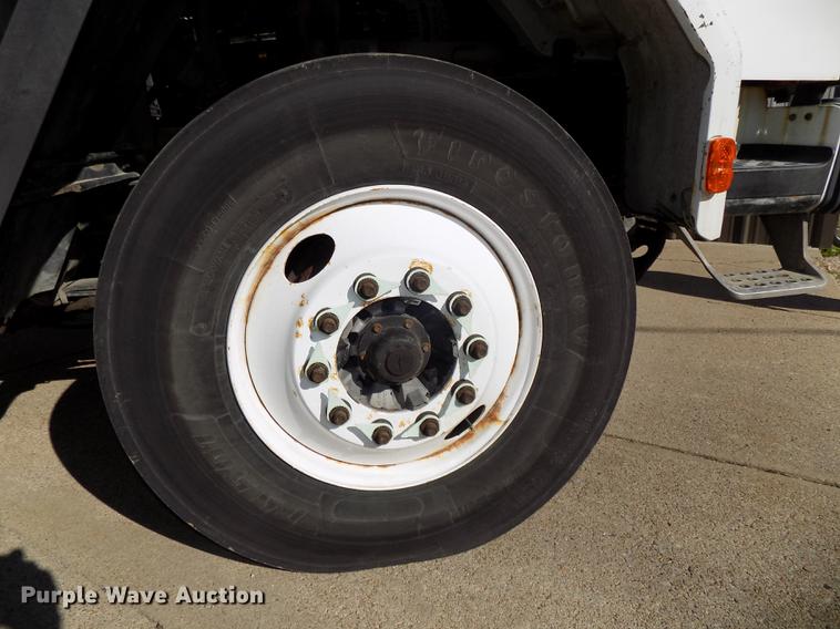 image for item DE7550 2007 Sterling SC8000 shredder box truck