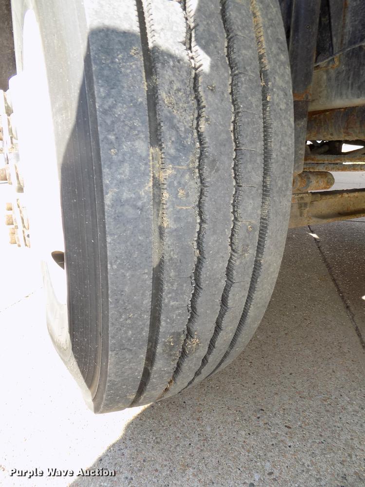 image for item DE7550 2007 Sterling SC8000 shredder box truck