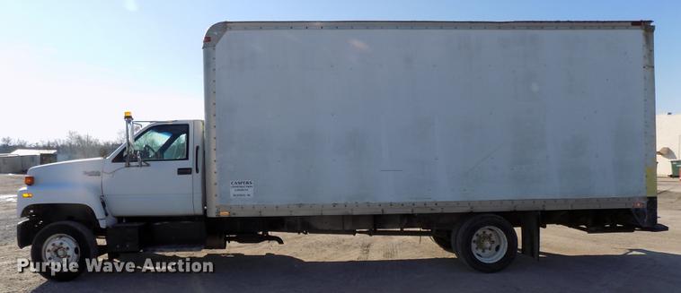 image for item DE7554 1993 GMC TopKick C5500 Lo Pro box truck