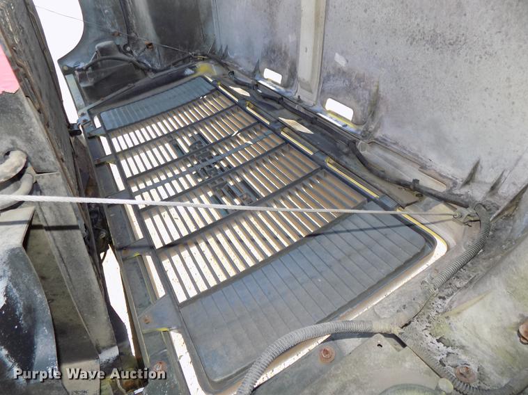 image for item DE7554 1993 GMC TopKick C5500 Lo Pro box truck