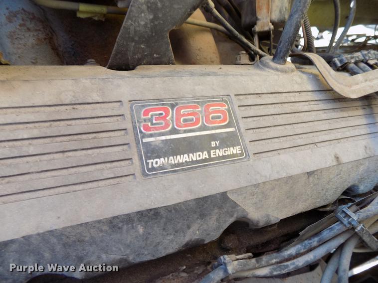 image for item DE7554 1993 GMC TopKick C5500 Lo Pro box truck