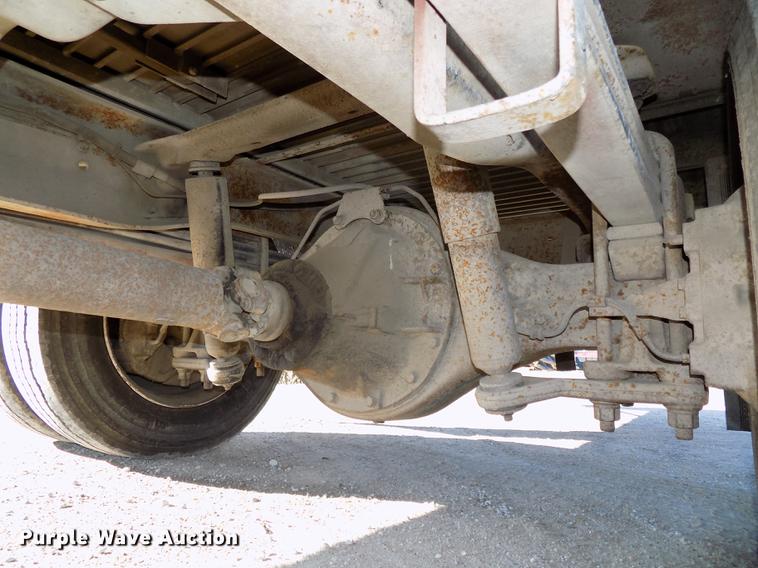 image for item DE7554 1993 GMC TopKick C5500 Lo Pro box truck