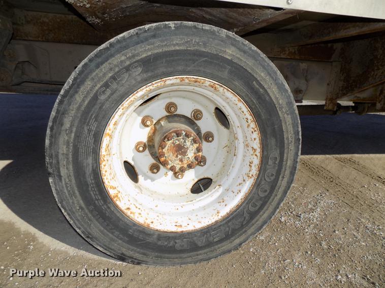 image for item DE7554 1993 GMC TopKick C5500 Lo Pro box truck