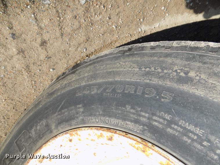 image for item DE7554 1993 GMC TopKick C5500 Lo Pro box truck