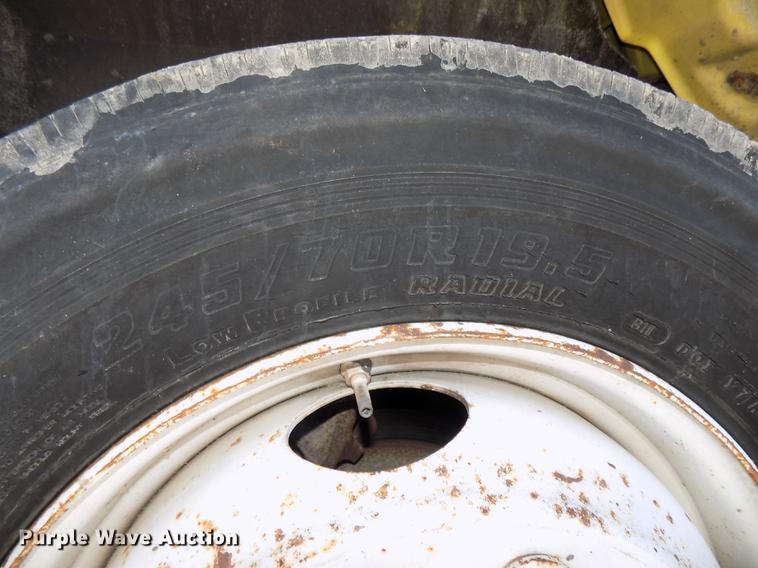 image for item DE7554 1993 GMC TopKick C5500 Lo Pro box truck