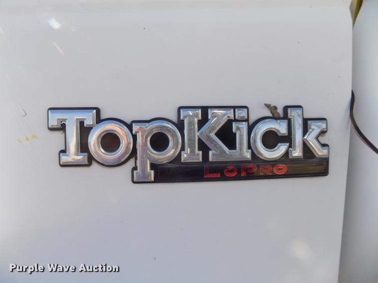 image for item DE7554 1993 GMC TopKick C5500 Lo Pro box truck