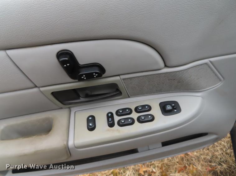 image for item DF1293 2004 Ford Crown Victoria Police Interceptor