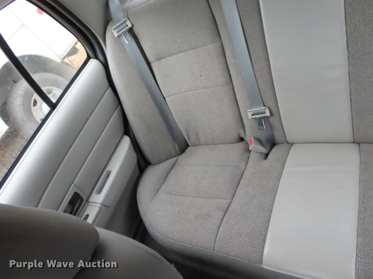 image for item DF1293 2004 Ford Crown Victoria Police Interceptor