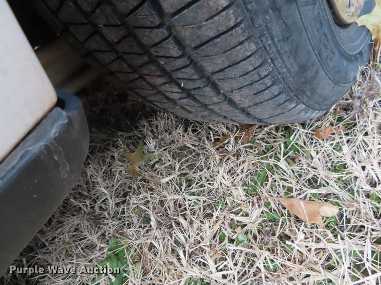 image for item DF1293 2004 Ford Crown Victoria Police Interceptor