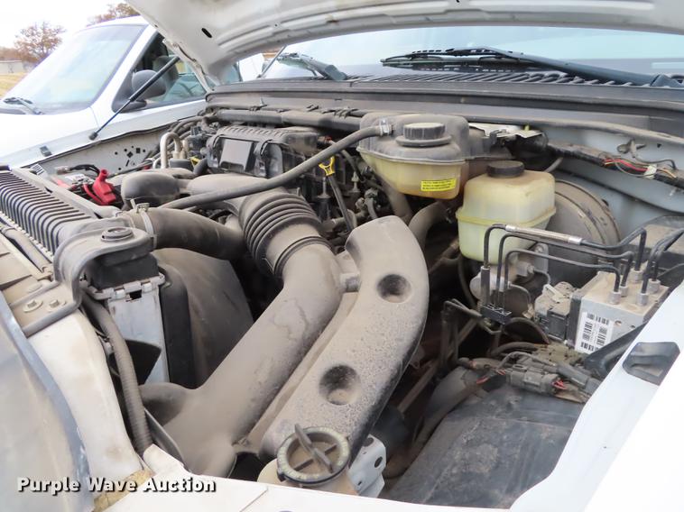 image for item DF1294 2007 Ford F250 Super Duty utility bed pickup truck