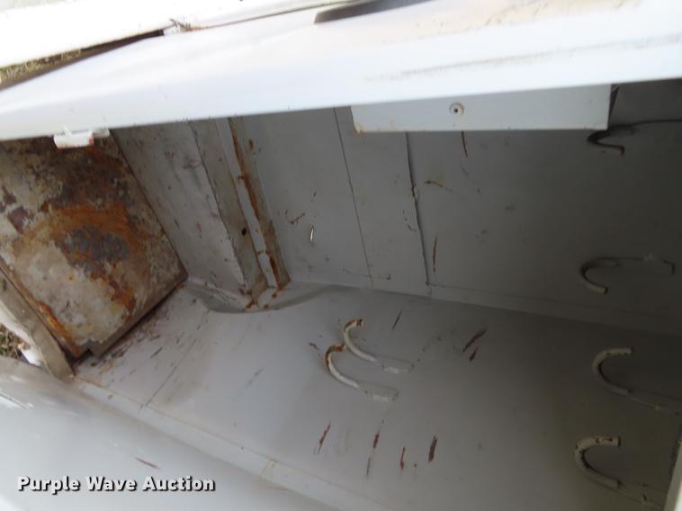 image for item DF1294 2007 Ford F250 Super Duty utility bed pickup truck