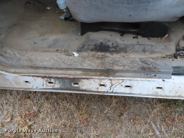 image for item DF1295 1998 Ford F150 pickup truck