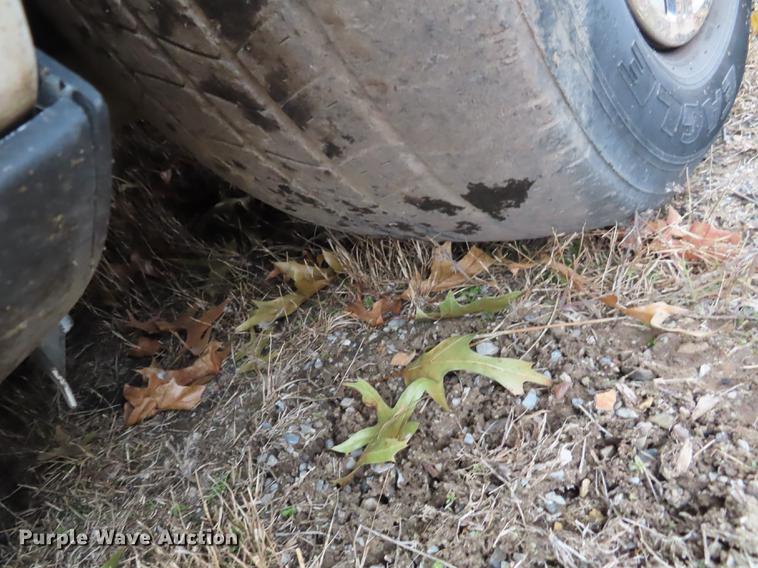 image for item DF1300 2005 Ford Crown Victoria Police Interceptor