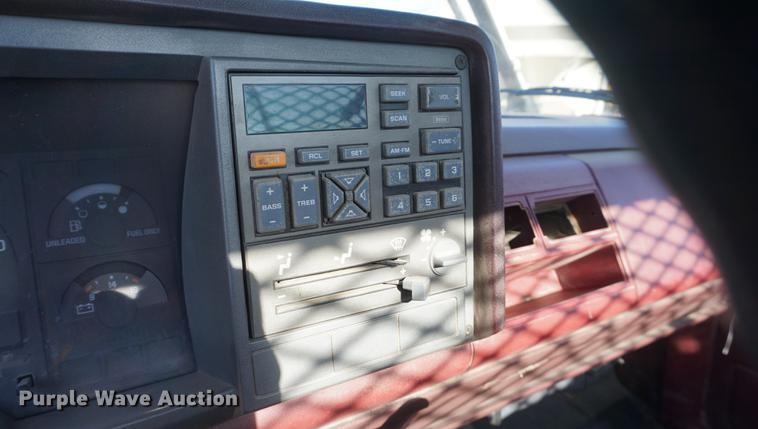 image for item DF1636 1990 Chevrolet 2500 flatbed pickup truck