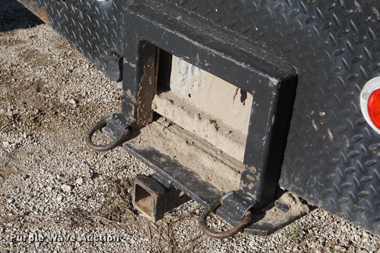 image for item DF1636 1990 Chevrolet 2500 flatbed pickup truck