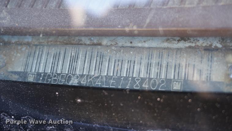 image for item DF1636 1990 Chevrolet 2500 flatbed pickup truck