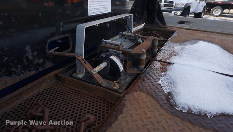 image for item DF1639 2007 Freightliner Business Class M2 rollback truck