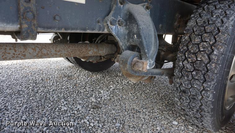 image for item DF1639 2007 Freightliner Business Class M2 rollback truck