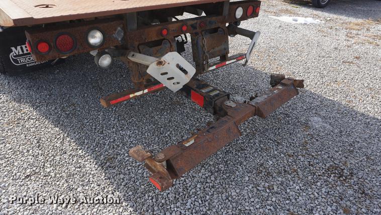 image for item DF1639 2007 Freightliner Business Class M2 rollback truck