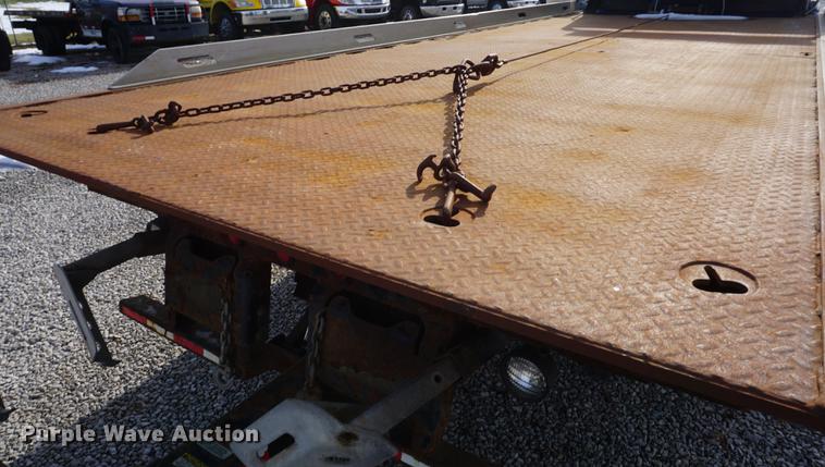 image for item DF1639 2007 Freightliner Business Class M2 rollback truck