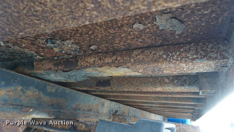 image for item DF1639 2007 Freightliner Business Class M2 rollback truck