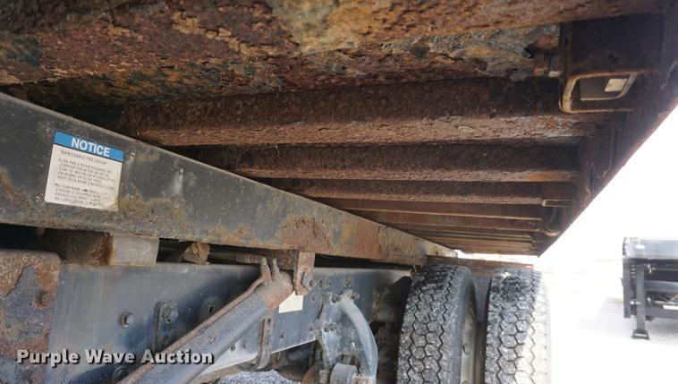 image for item DF1639 2007 Freightliner Business Class M2 rollback truck