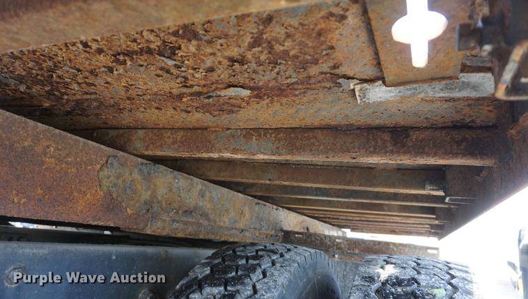 image for item DF1639 2007 Freightliner Business Class M2 rollback truck