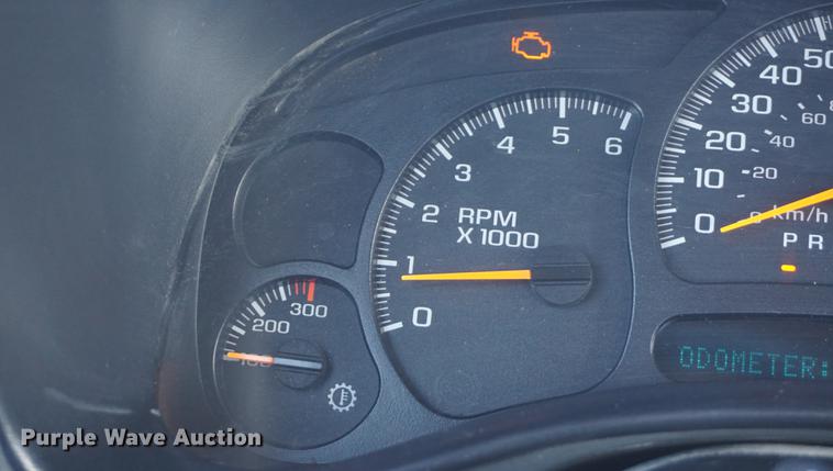 image for item DF1661 2007 GMC Sierra 2500HD pickup truck