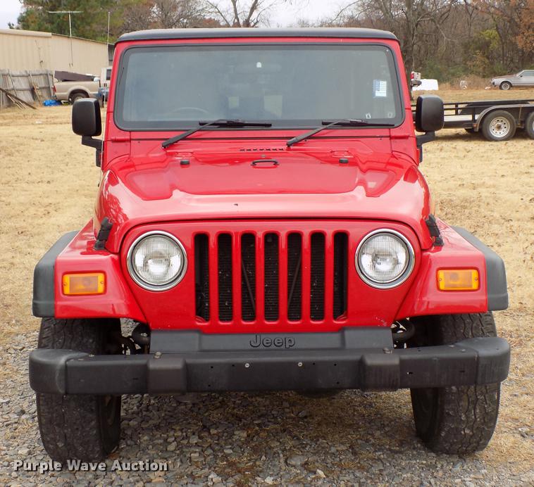 image for item DF2113 2004 Jeep Wrangler SUV