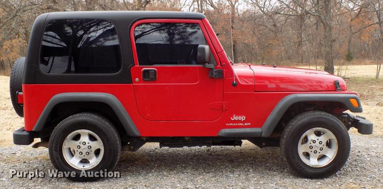 image for item DF2113 2004 Jeep Wrangler SUV