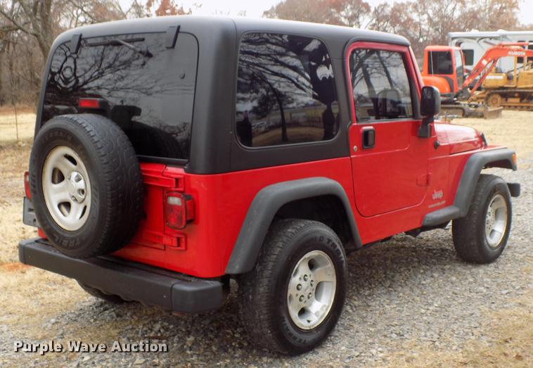 image for item DF2113 2004 Jeep Wrangler SUV