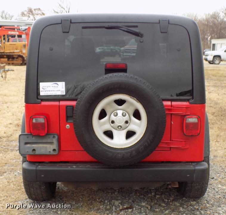image for item DF2113 2004 Jeep Wrangler SUV
