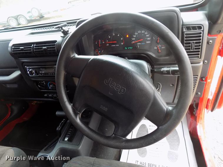 image for item DF2113 2004 Jeep Wrangler SUV