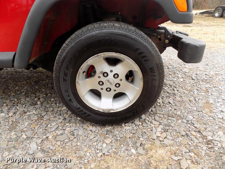 image for item DF2113 2004 Jeep Wrangler SUV