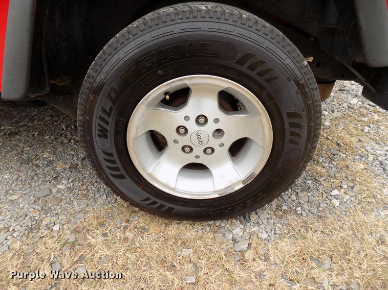 image for item DF2113 2004 Jeep Wrangler SUV