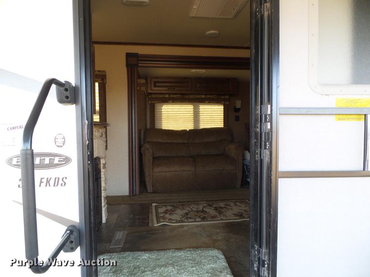 image for item DF2852 2015 Jayco Jayflight camper