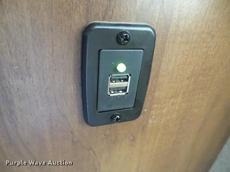 image for item DF2852 2015 Jayco Jayflight camper