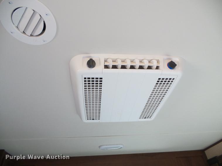 image for item DF2852 2015 Jayco Jayflight camper